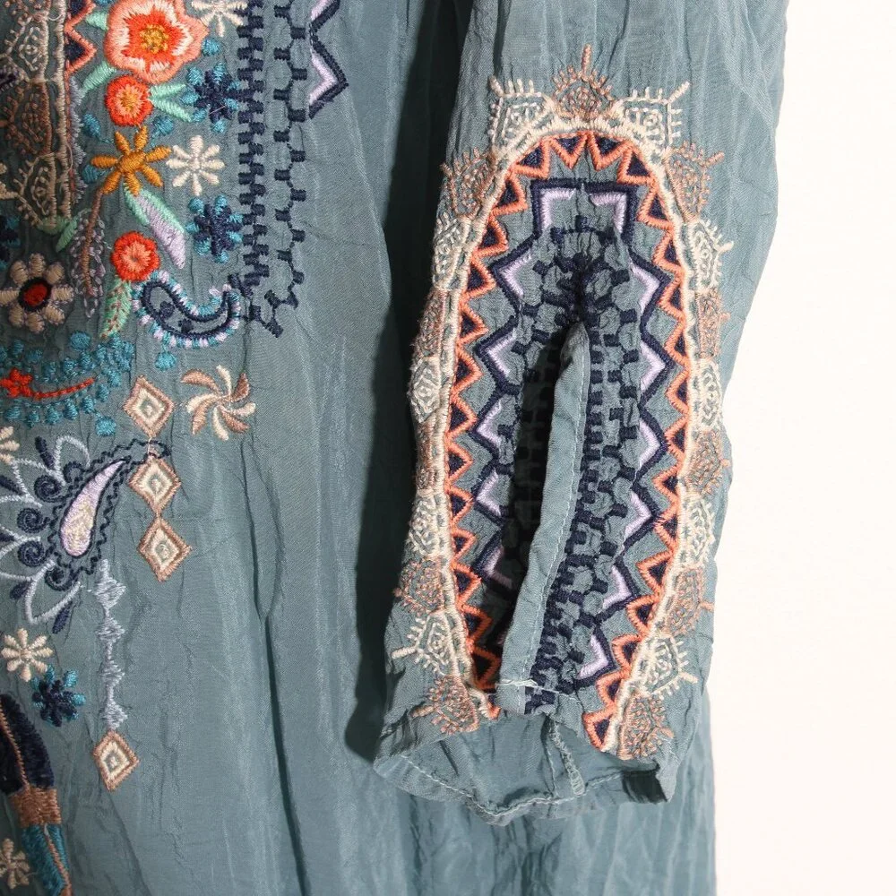 Johnny Was Maya Embroidered Blouse Top Shirt Teal Floral V-Neck Size Medium - Picture 7 of 10